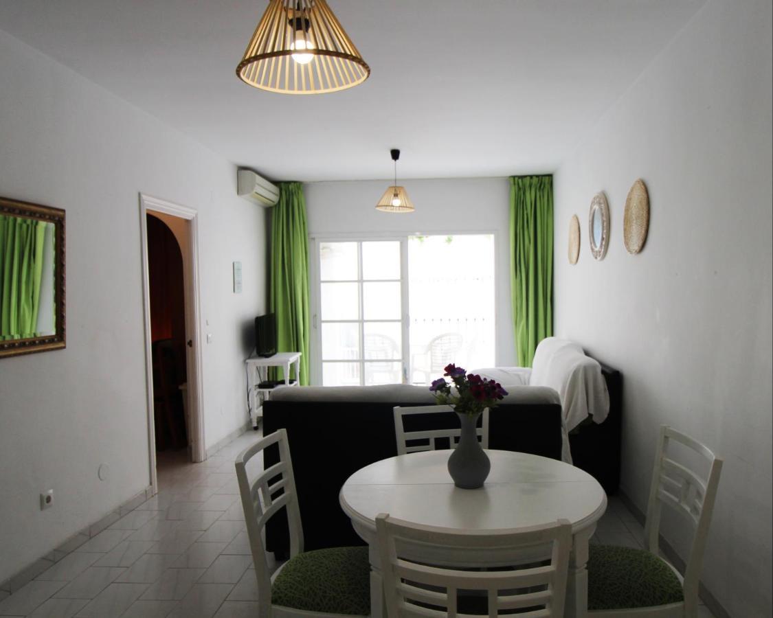 Carihuela Beach Apartment, 2Nd Line Torremolinos Exterior photo
